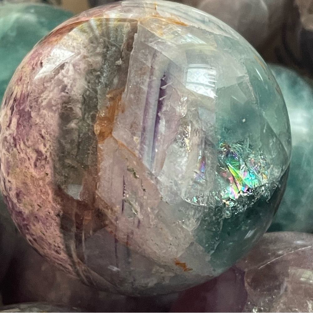 Beautiful natural fluorite healing sphere - Picture 13 of 13